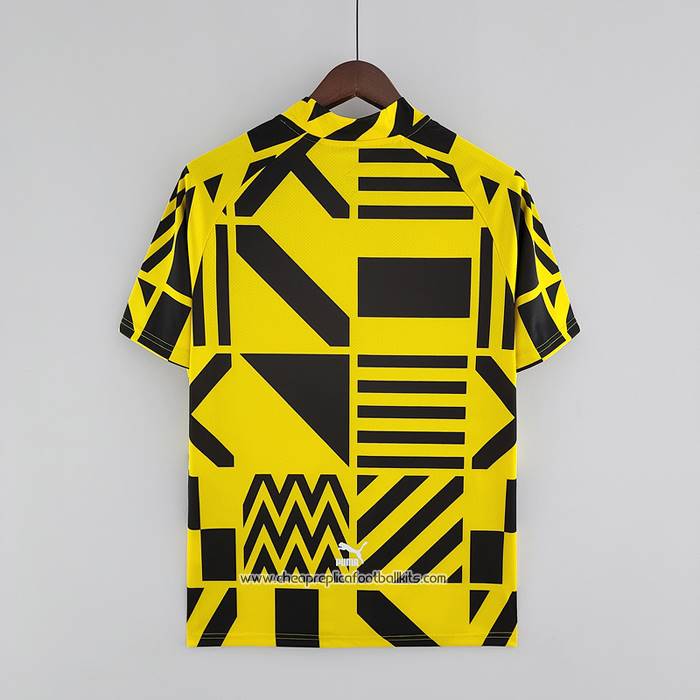 Borussia Dortmund Shirt
 Pre-Match
 2022 Yellow
 and 
Black
